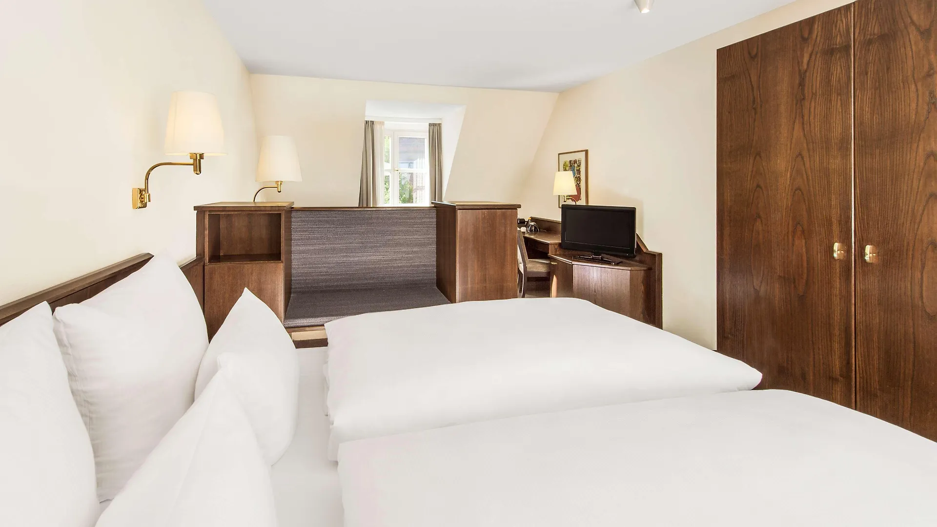 Hotel Kloesterle Noerdlingen - In Kuerze Elaya Hotel Kloesterle Noerdlingen