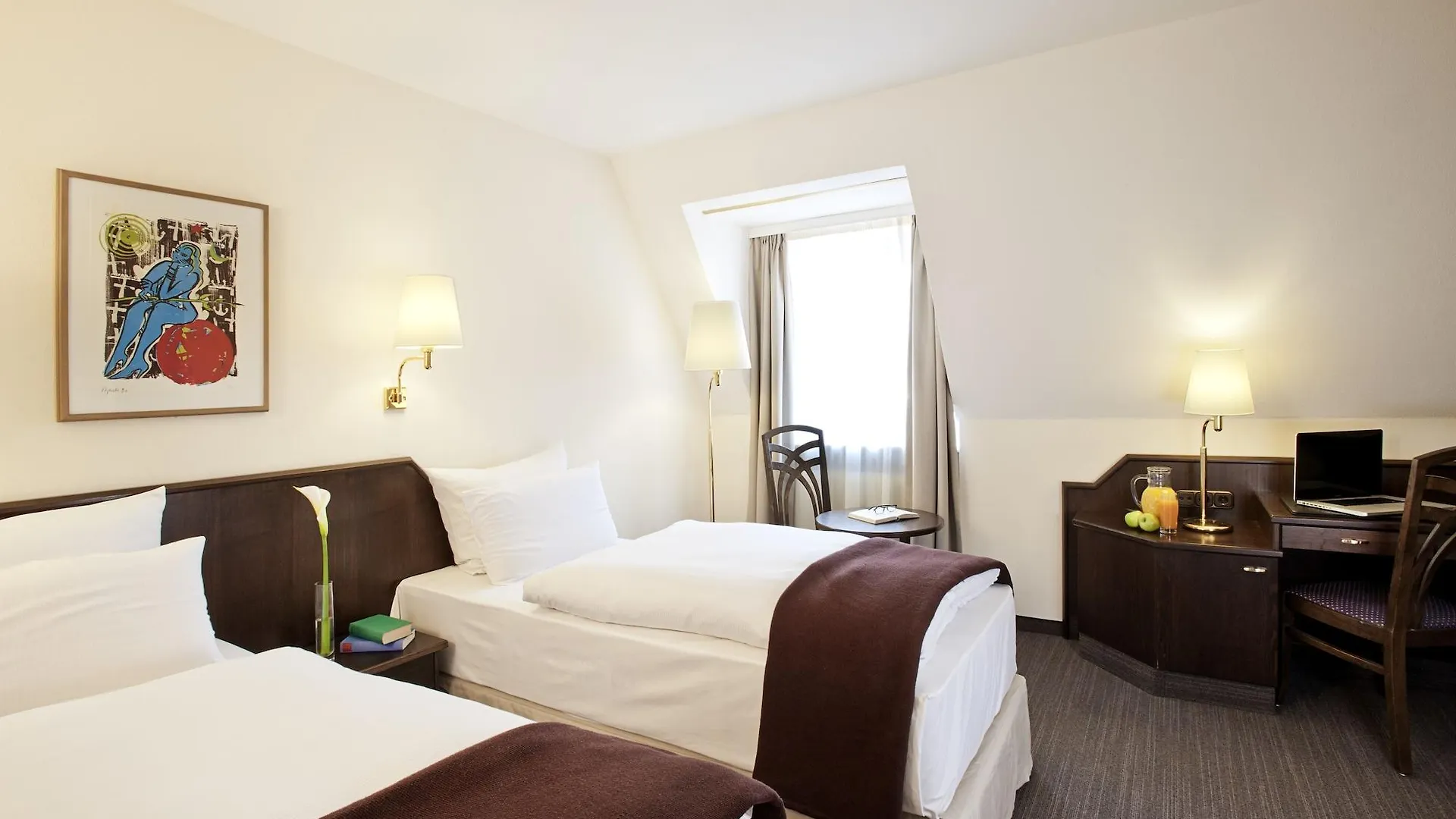 Hotel Kloesterle Noerdlingen - In Kuerze Elaya Hotel Kloesterle Noerdlingen